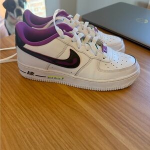 NIKE
AIR FORCE 1 LOW '07 LV8
"JUST DO IT!"